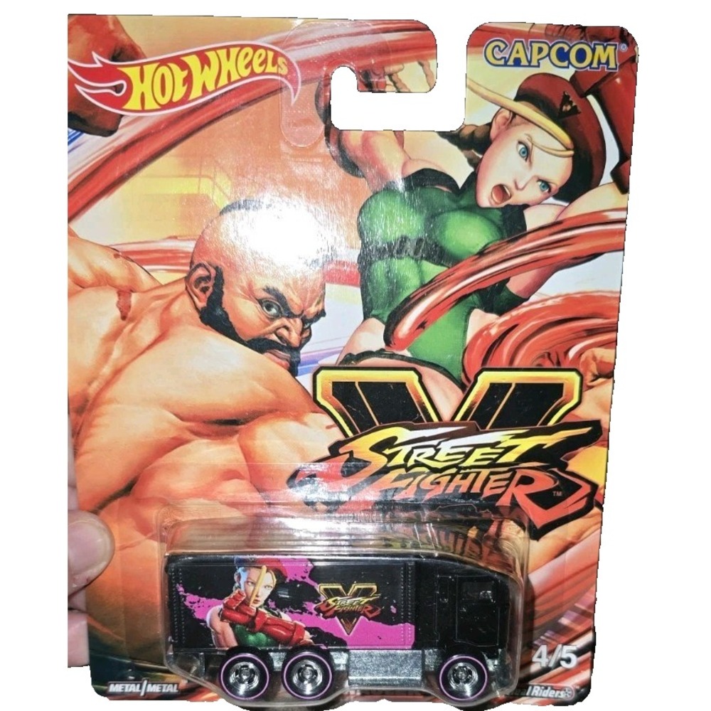 2019 Hot Wheels CAPCOM‎ V Street Fighter HIWAY HAULER Real Riders! Metal